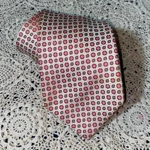 Banana Republic 100% silk tie - Picture 1 of 5